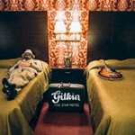 Gitkin, 5 Star Motel